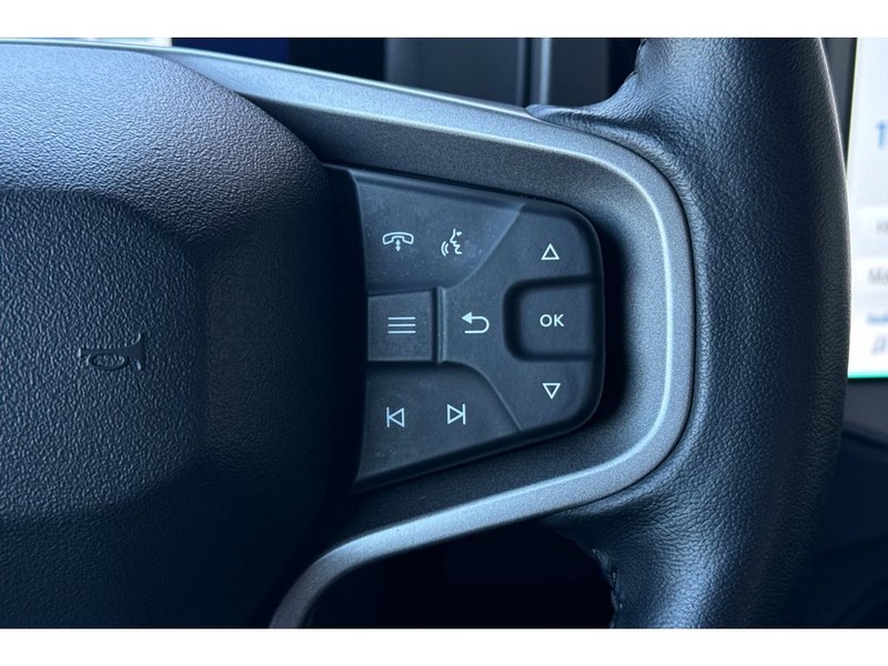 Ford Bronco Vehicle Full-screen Gallery Image 26