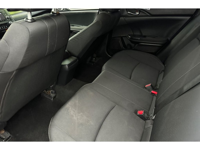 Honda Civic Vehicle Full-screen Gallery Image 11