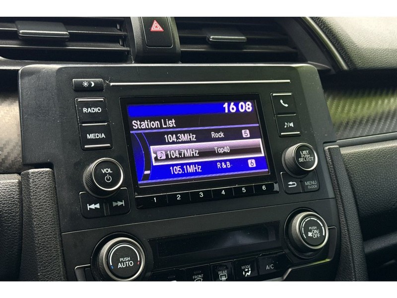 Honda Civic Vehicle Full-screen Gallery Image 17