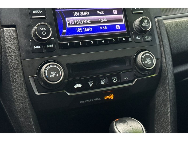 Honda Civic Vehicle Full-screen Gallery Image 19