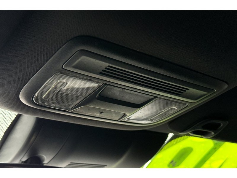 Honda Civic Vehicle Full-screen Gallery Image 30