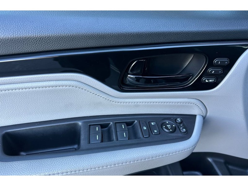 Honda Odyssey Vehicle Full-screen Gallery Image 11