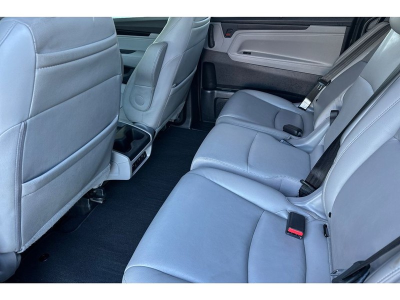 Honda Odyssey Vehicle Full-screen Gallery Image 13