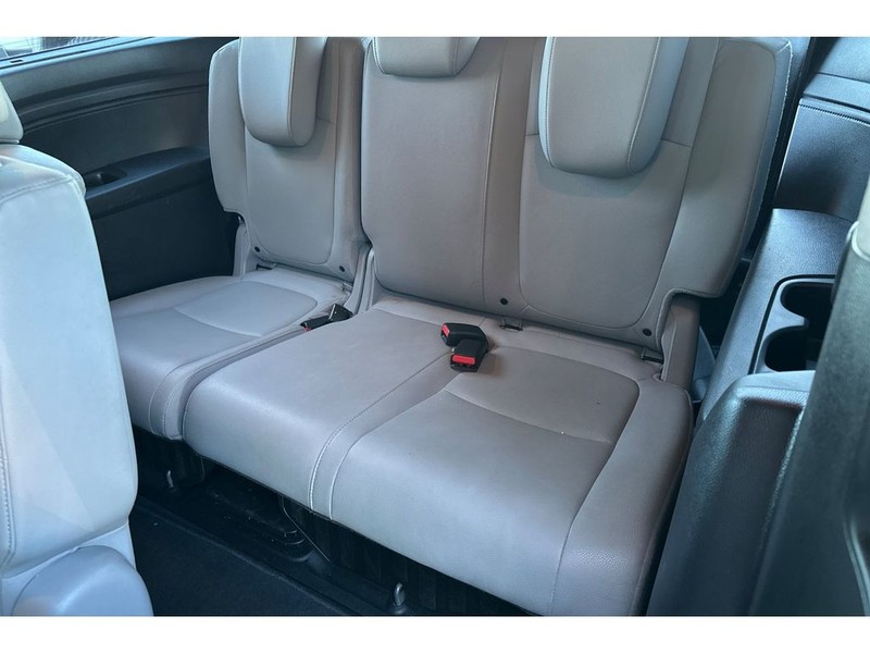 Honda Odyssey Vehicle Full-screen Gallery Image 16