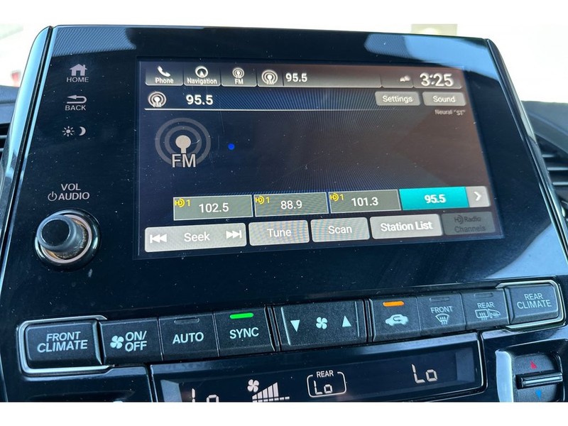 Honda Odyssey Vehicle Full-screen Gallery Image 20