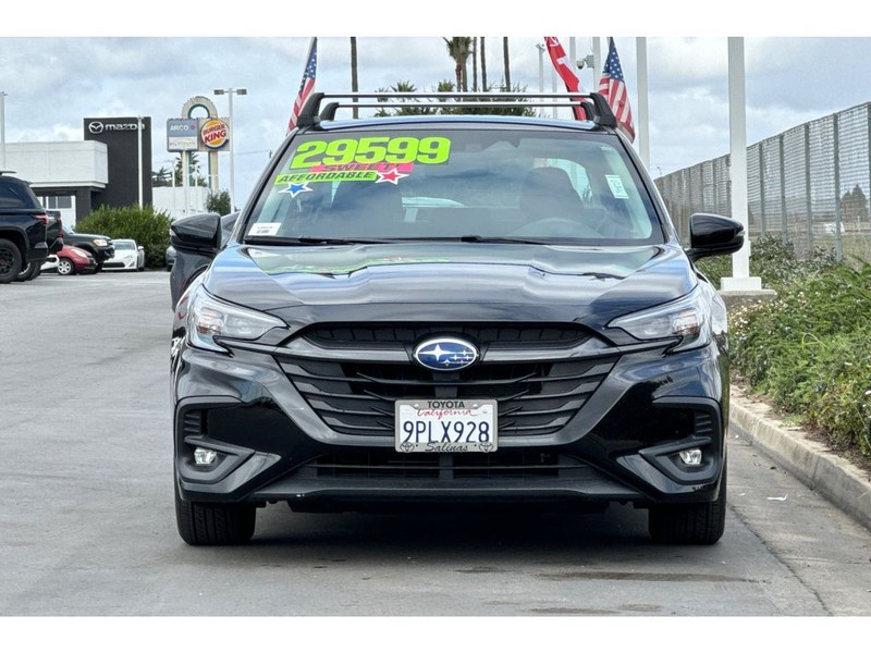 Subaru Legacy Vehicle Full-screen Gallery Image 09