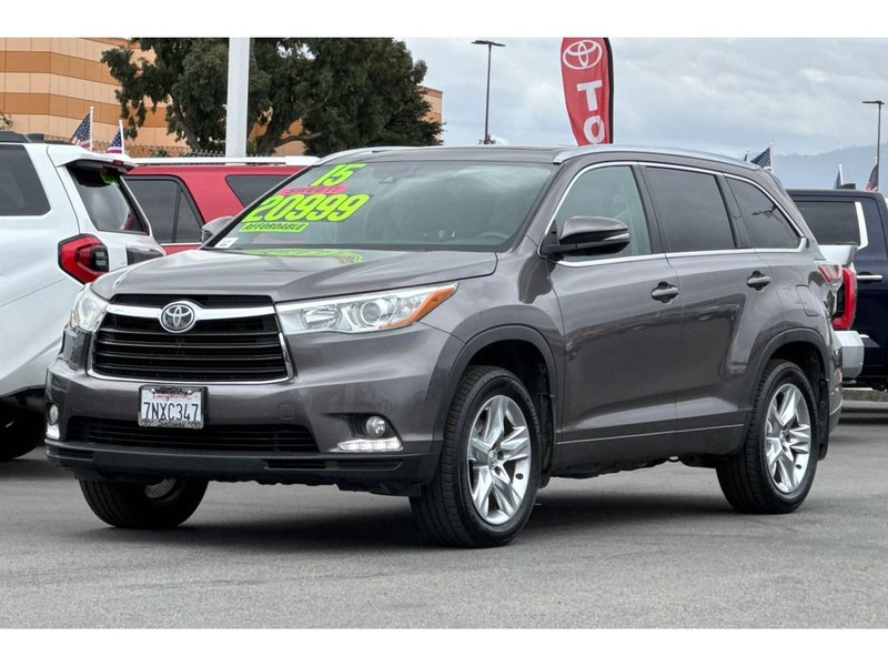 Toyota Highlander Vehicle Full-screen Gallery Image 08