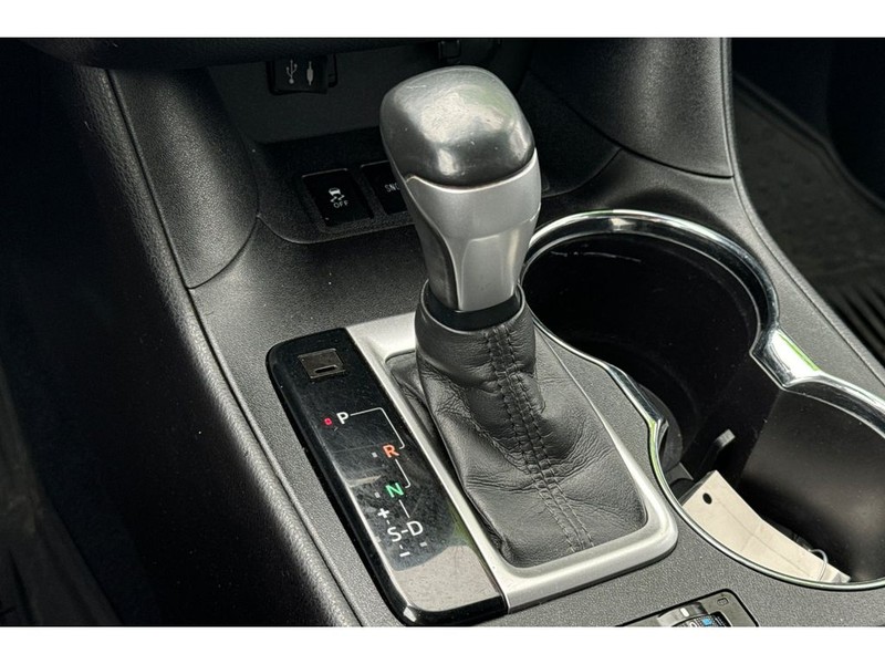 Toyota Highlander Vehicle Full-screen Gallery Image 22