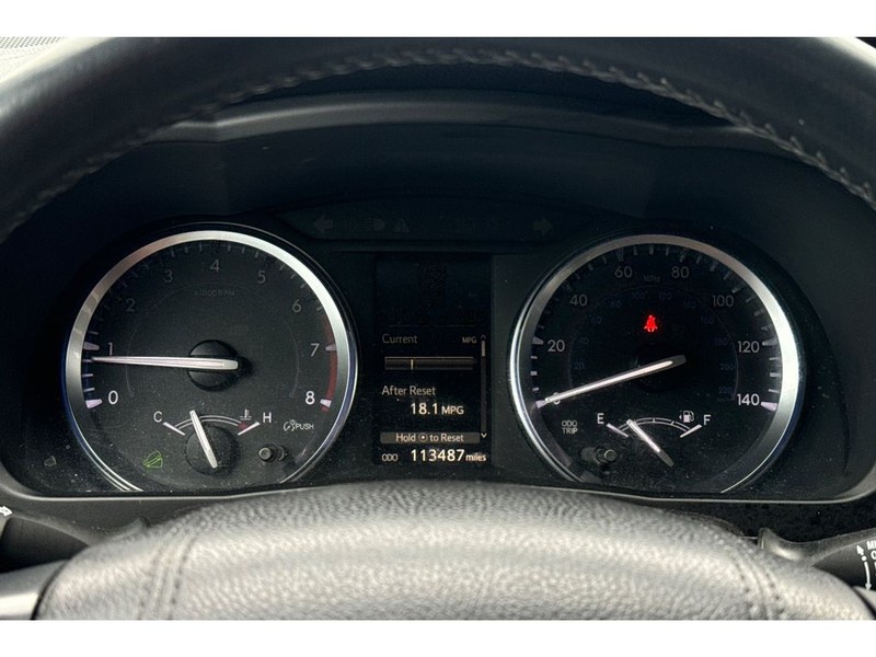 Toyota Highlander Vehicle Full-screen Gallery Image 27