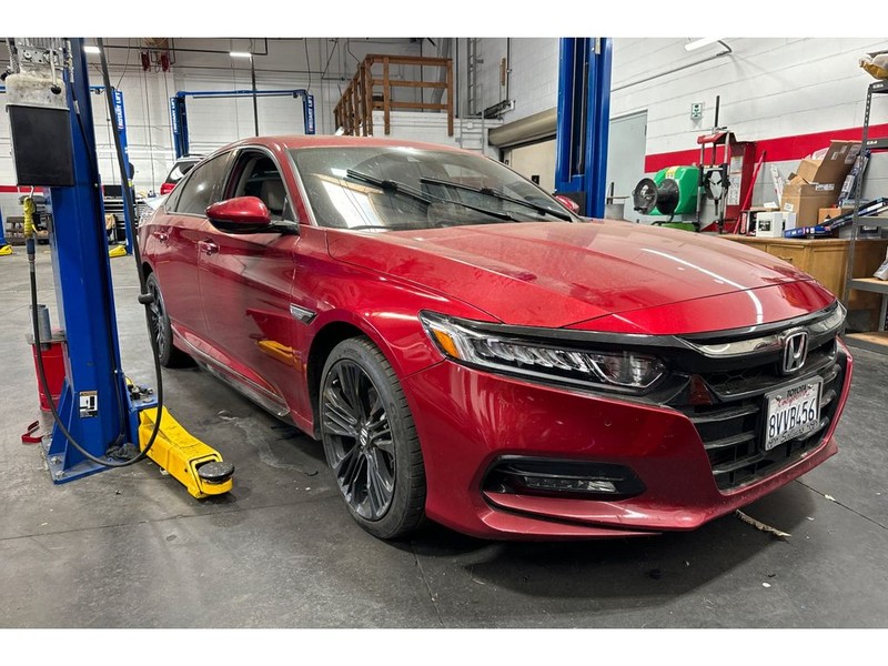 Honda Accord Vehicle Full-screen Gallery Image 02