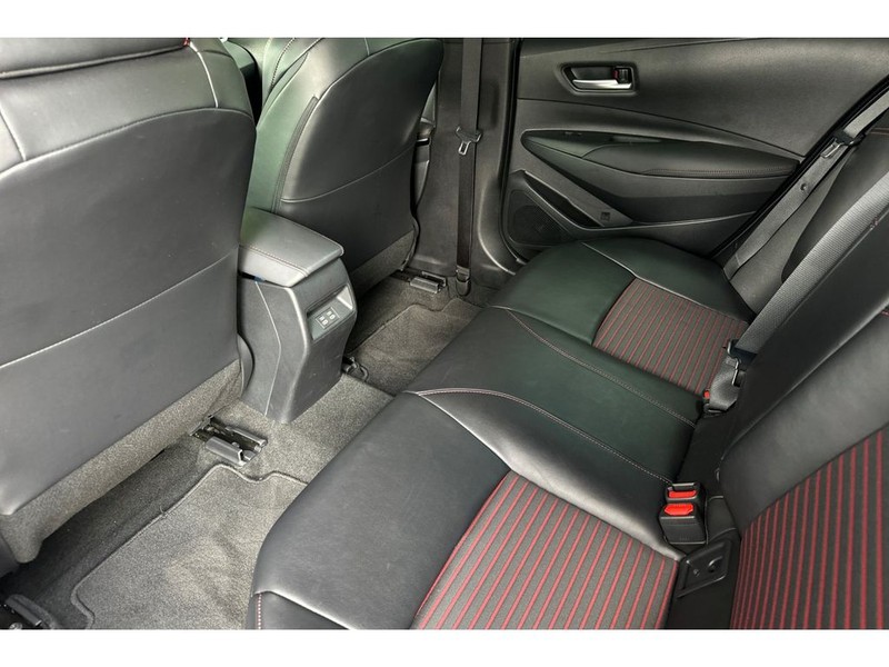 Toyota Corolla Vehicle Full-screen Gallery Image 13