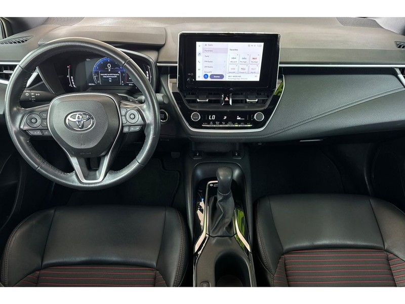 Toyota Corolla Vehicle Full-screen Gallery Image 15