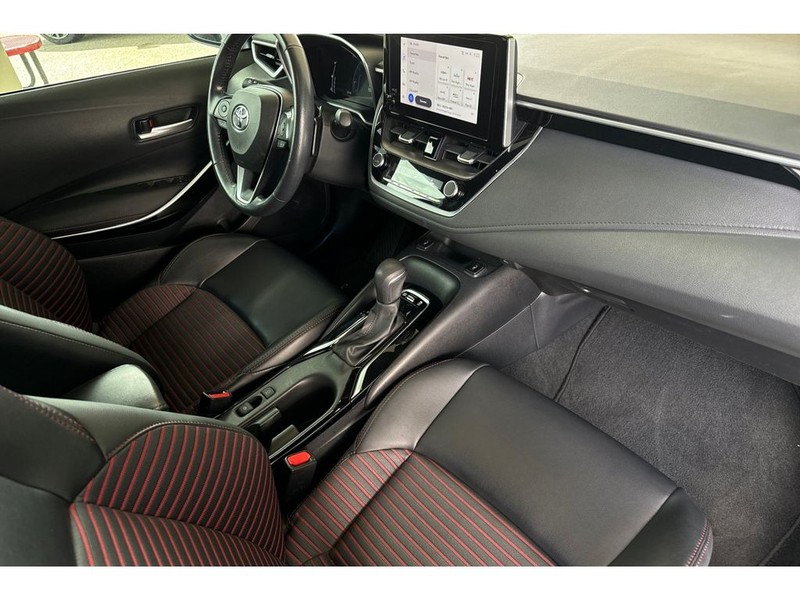 Toyota Corolla Vehicle Full-screen Gallery Image 17