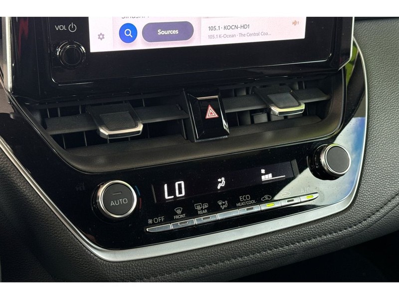 Toyota Corolla Vehicle Full-screen Gallery Image 20