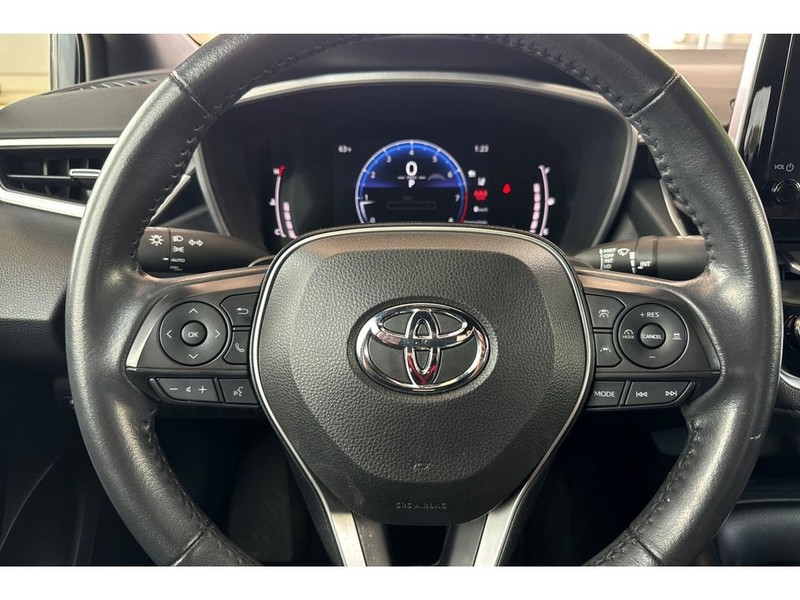 Toyota Corolla Vehicle Full-screen Gallery Image 23