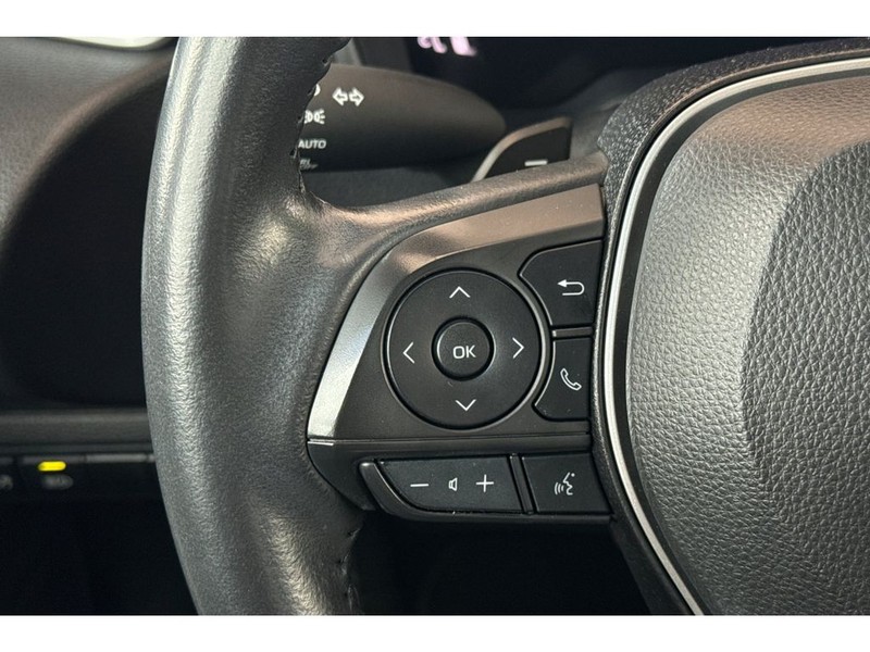 Toyota Corolla Vehicle Full-screen Gallery Image 24