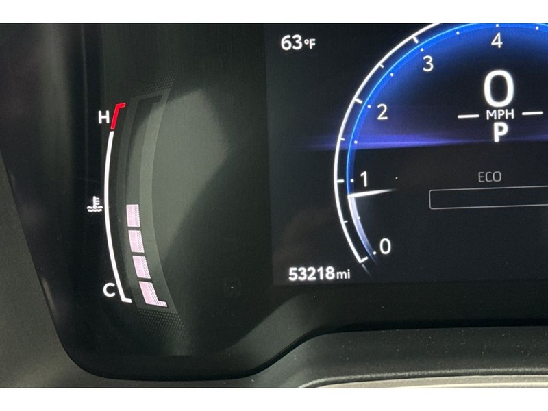 Toyota Corolla Vehicle Full-screen Gallery Image 27