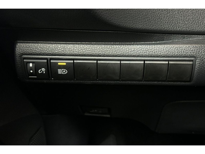 Toyota Corolla Vehicle Full-screen Gallery Image 28