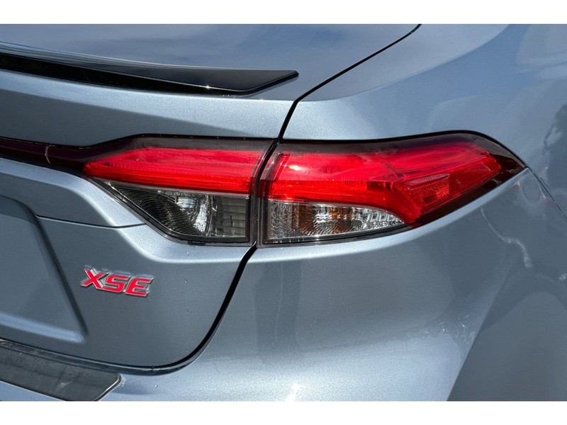 Toyota Corolla Vehicle Full-screen Gallery Image 30