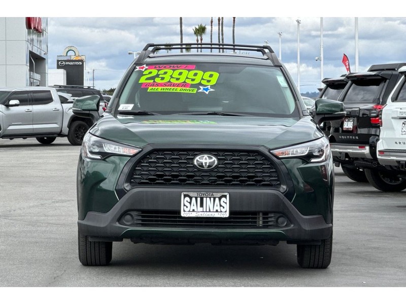 Toyota Corolla Cross Vehicle Full-screen Gallery Image 09