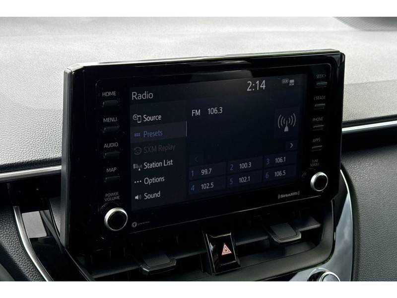 Toyota Corolla Cross Vehicle Full-screen Gallery Image 20