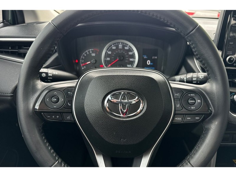 Toyota Corolla Cross Vehicle Full-screen Gallery Image 24