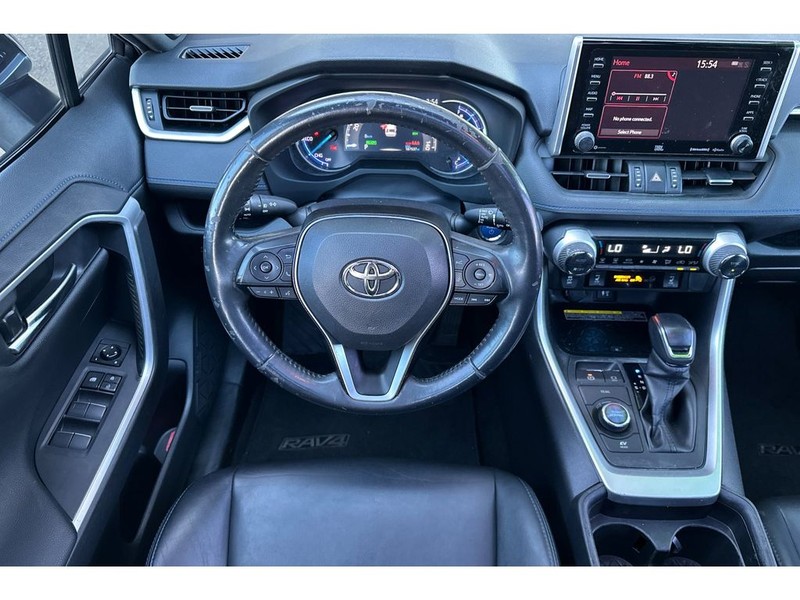 Toyota RAV4 Vehicle Full-screen Gallery Image 16