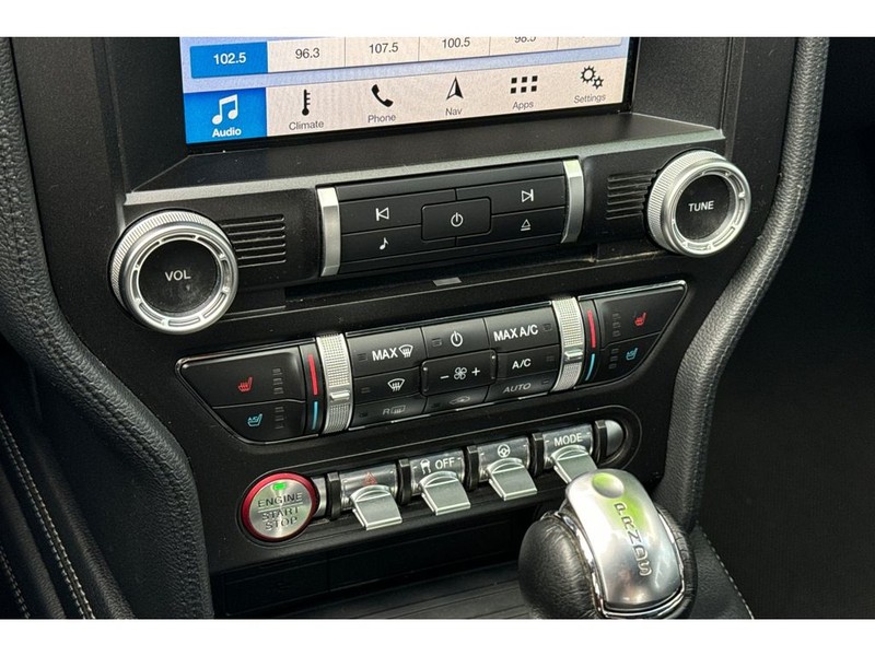 Ford Mustang Vehicle Full-screen Gallery Image 20