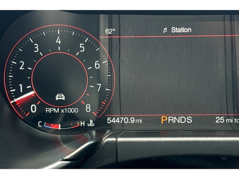 Ford Mustang Vehicle Full-screen Gallery Image 27