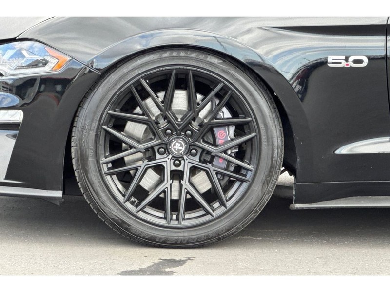 Ford Mustang Vehicle Full-screen Gallery Image 29