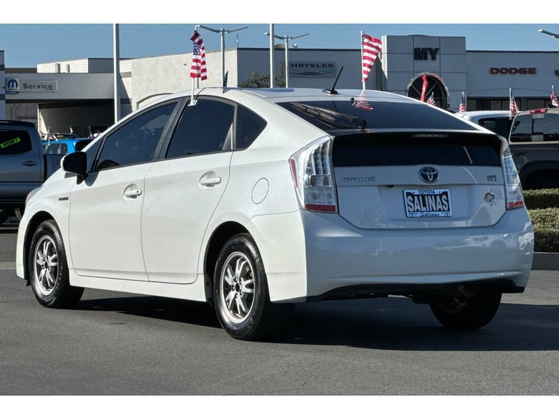 Toyota Prius Vehicle Full-screen Gallery Image 06