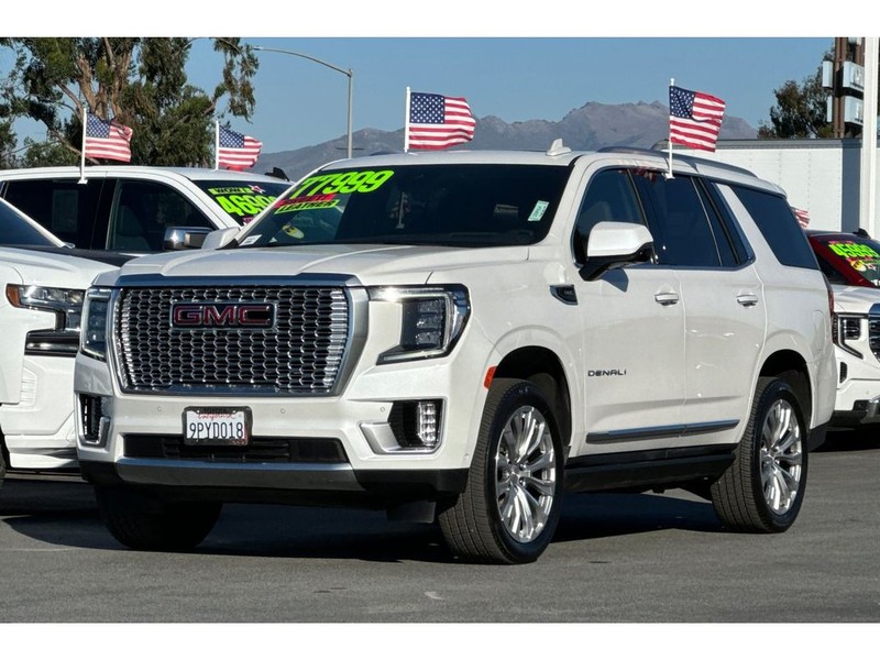 GMC Yukon Vehicle Full-screen Gallery Image 08