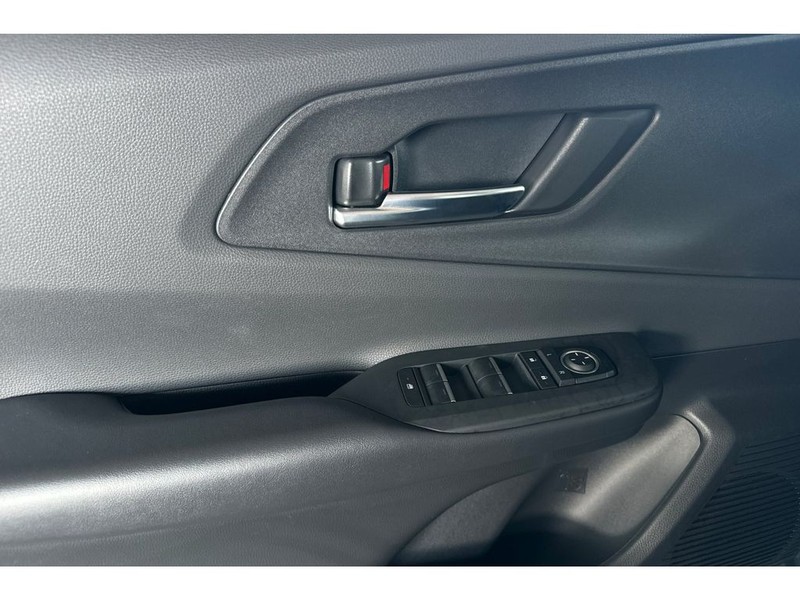 Toyota Prius Prime Vehicle Full-screen Gallery Image 11