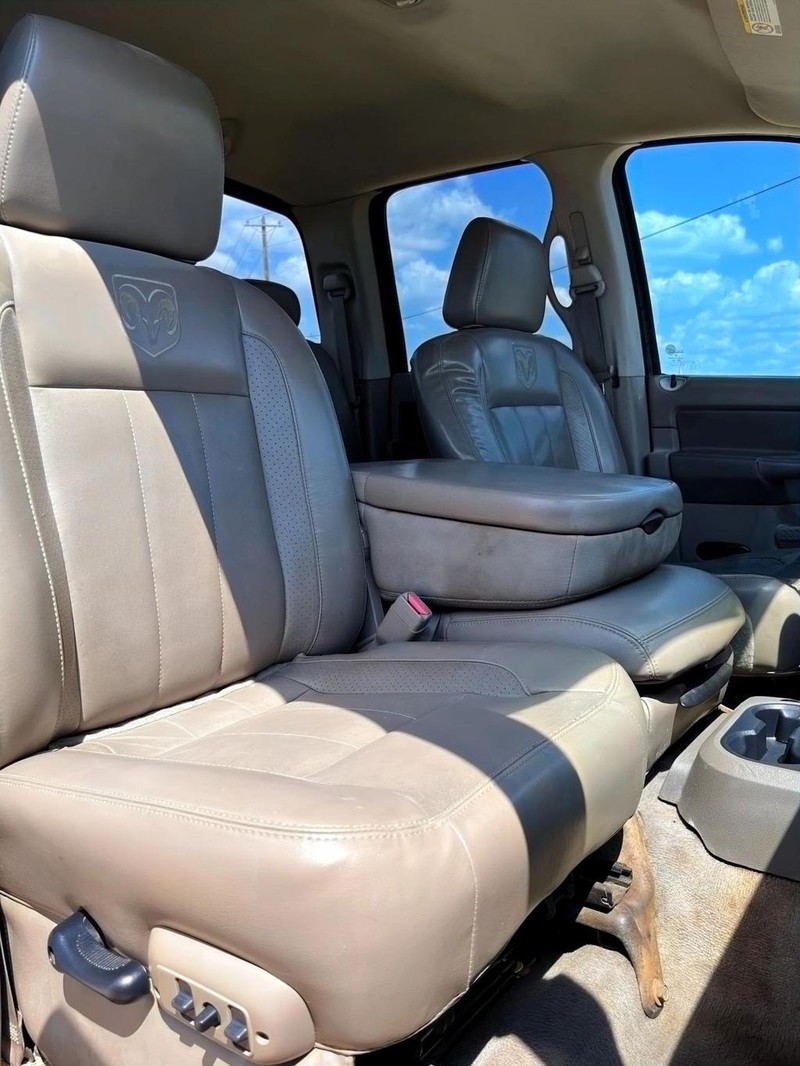 2007 Dodge Ram 3500 Laramie photo 4