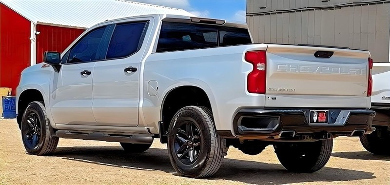 Chevrolet Silverado 1500 Vehicle Full-screen Gallery Image 06