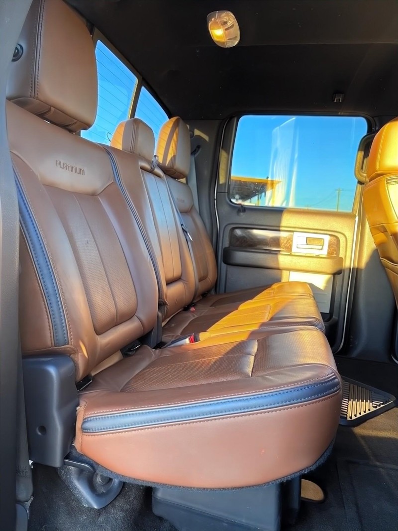 Ford F-150 Vehicle Full-screen Gallery Image 15