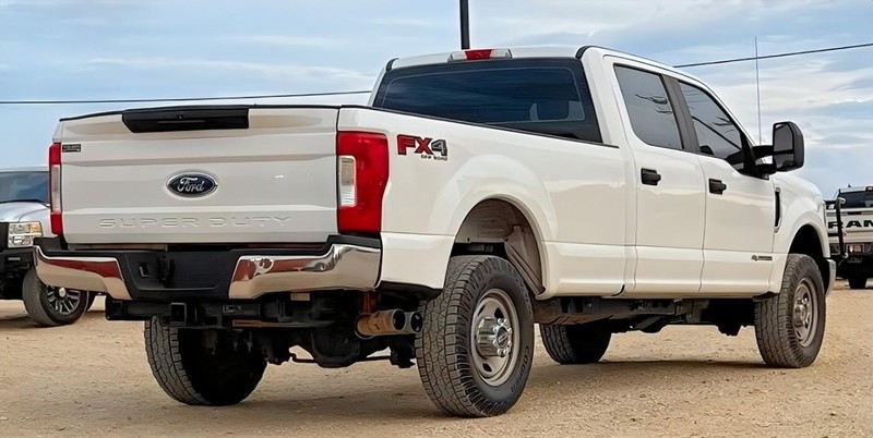 2019 Ford F-350 XL photo 2