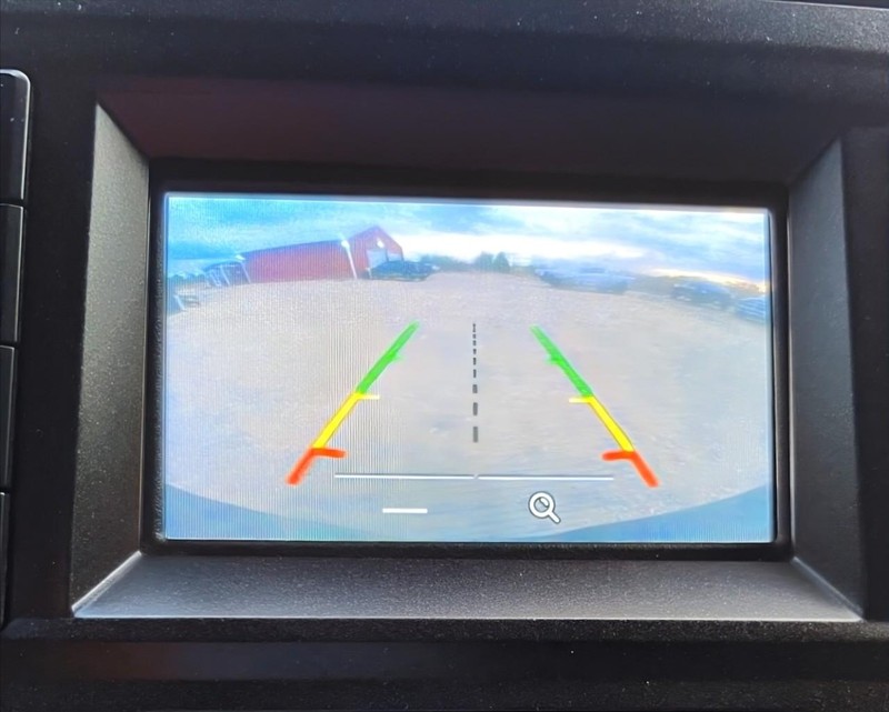 Ford Super Duty F-350 SRW Vehicle Full-screen Gallery Image 11