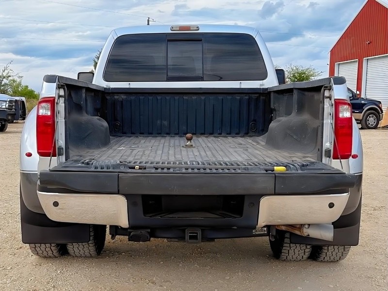 2016 Ford F-350 Lariat photo 4