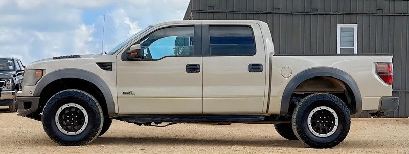 Ford F-150 Vehicle Full-screen Gallery Image 04