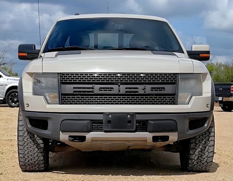 2014 Ford F-150 SVT Raptor photo 3