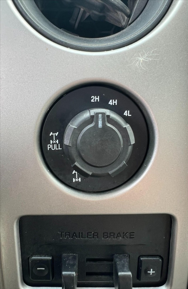 Ford F-150 Vehicle Full-screen Gallery Image 12