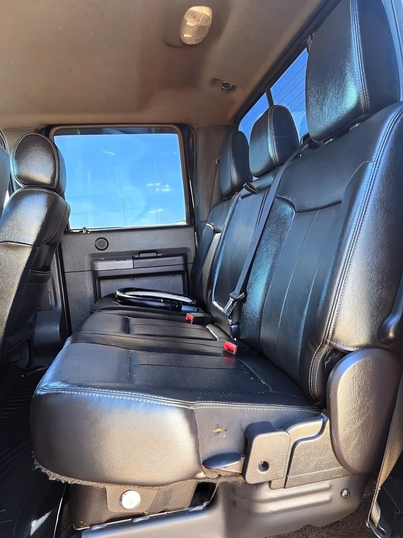 Ford Super Duty F-250 SRW Vehicle Full-screen Gallery Image 18