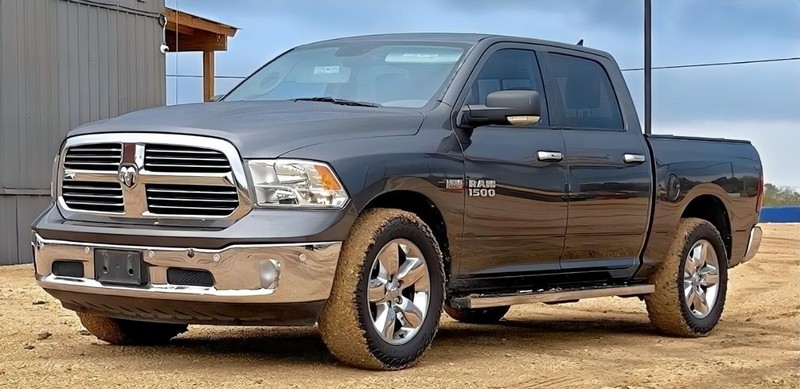 Ram 1500 Vehicle Full-screen Gallery Image 02