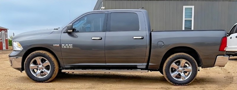 Ram 1500 Vehicle Full-screen Gallery Image 04