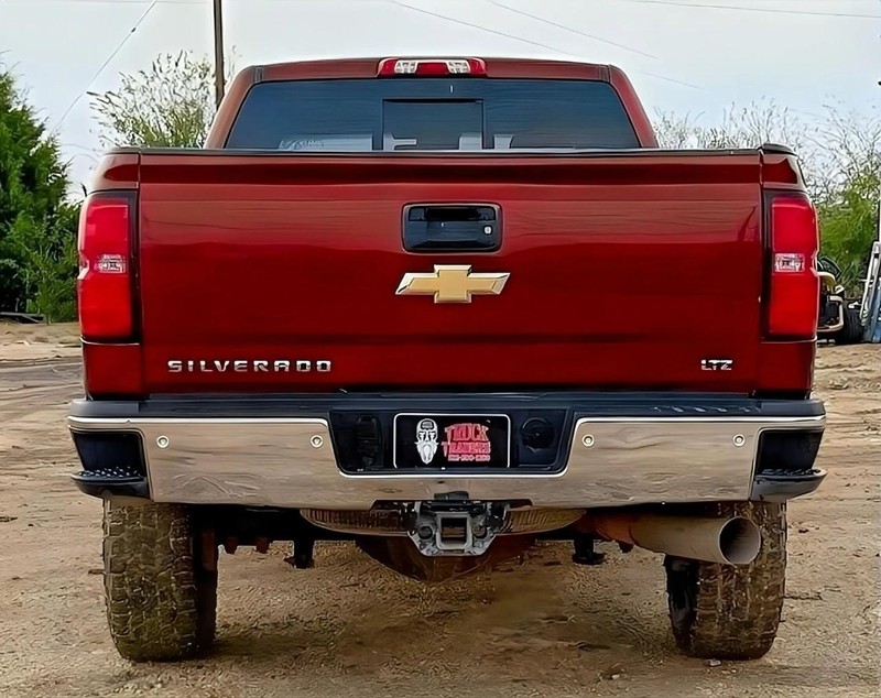 2017 Chevrolet Silverado 2500HD LTZ photo 2