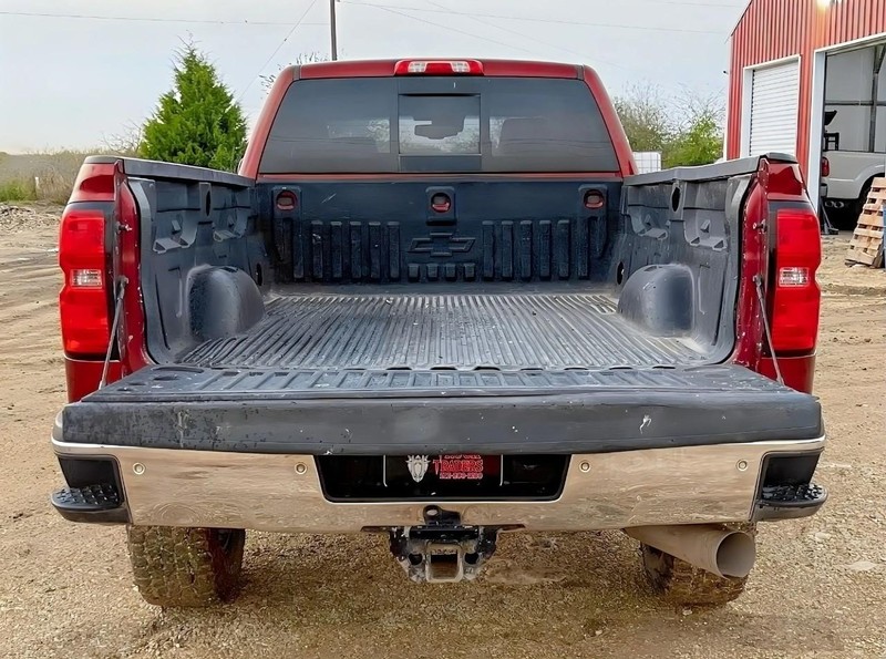 2017 Chevrolet Silverado 2500HD LTZ photo 3