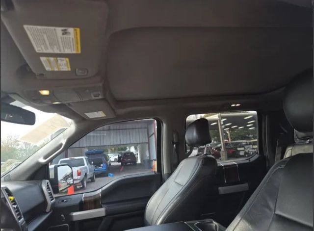 Ford F-150 Vehicle Full-screen Gallery Image 09