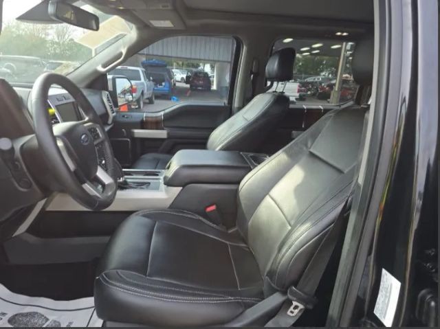 Ford F-150 Vehicle Full-screen Gallery Image 10