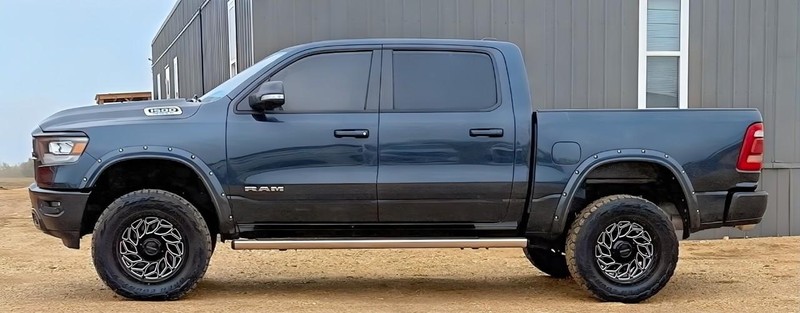 Ram 1500 Vehicle Full-screen Gallery Image 04